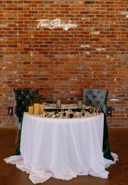 Head Table 